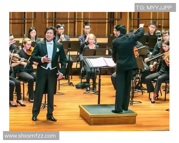 足球明星展现多才多艺拉小提琴的精彩瞬间与背后的故事